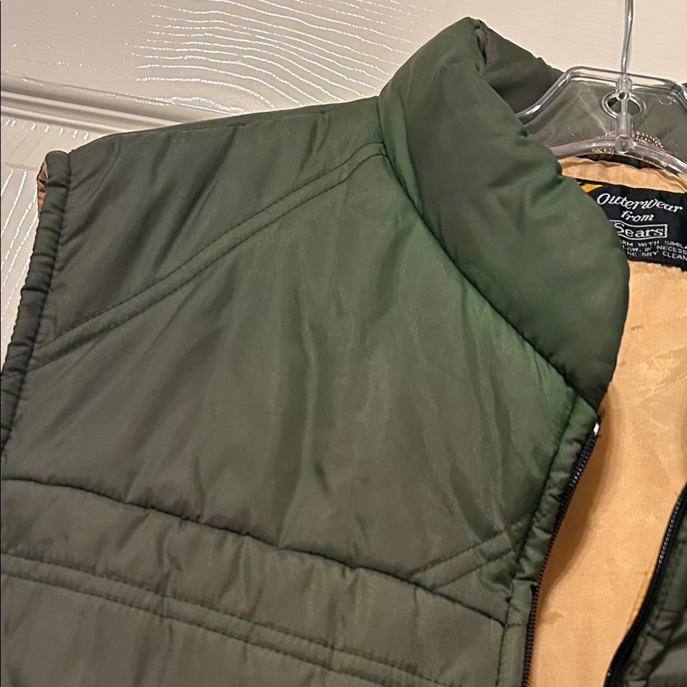 Vgt Sears Dark Green Quilted Puffer Vest. Likely from 70’s. - Picture 4 of 7